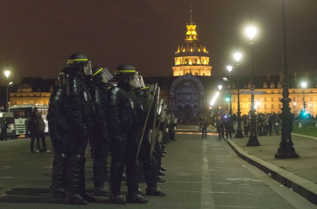 Ταραχώδης συνεδρίαση στη γαλλική Εθνοσυνέλευση για τους γάμους ομοφυλοφίλων